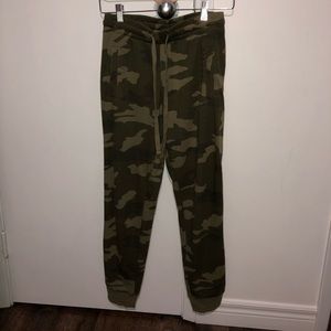 GARAGE Camo Joggers